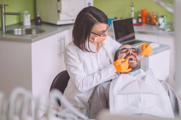 Best Emergency Treatment for Toothache in Tokeneke, CT